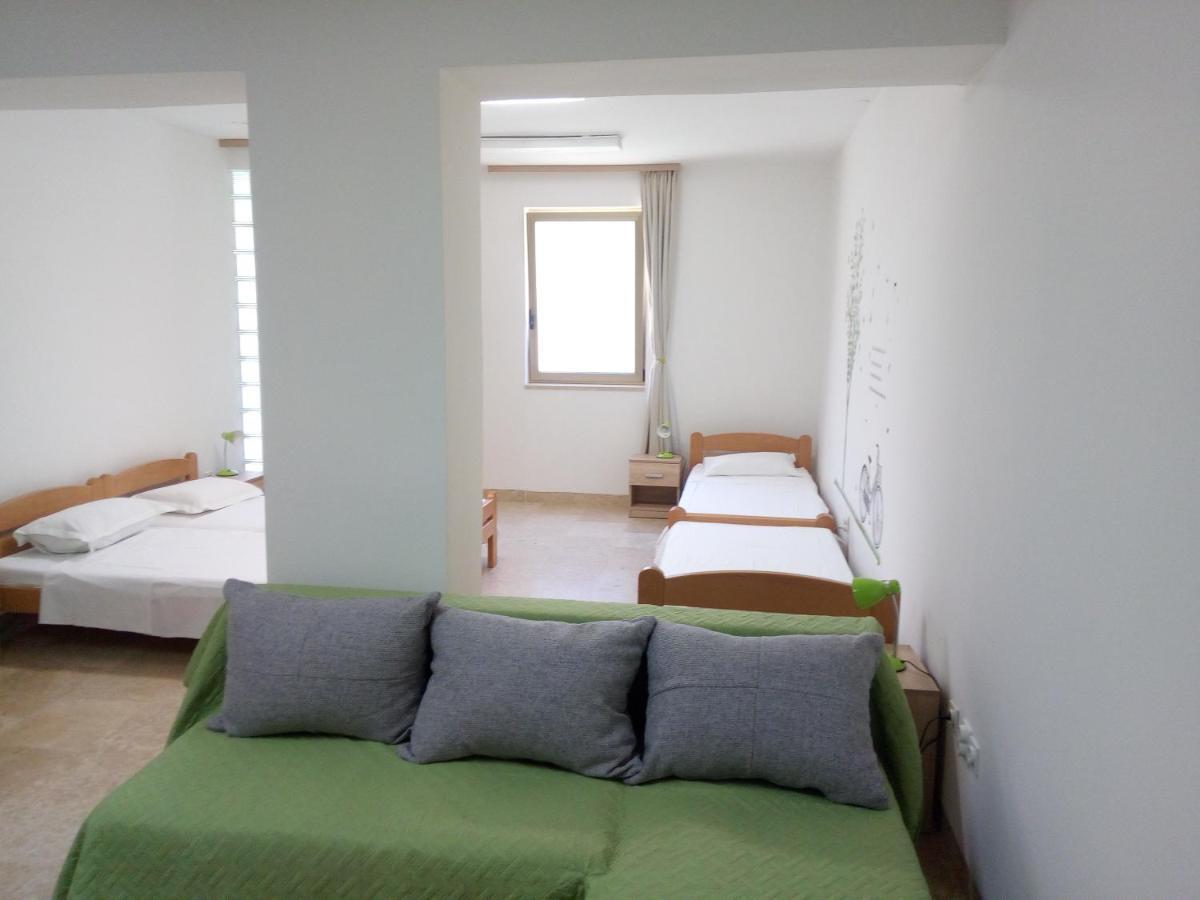Apartman Sendi Pula Luaran gambar